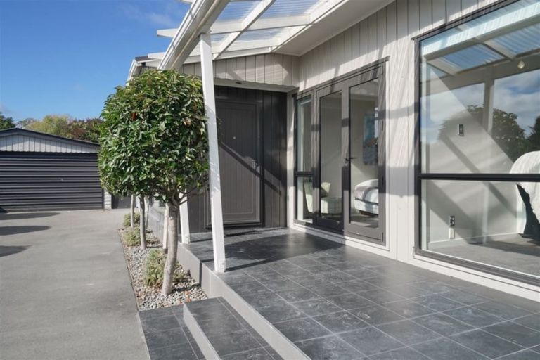 Photo of property in 15 Lascelles Street, Saint Martins, Christchurch, 8022