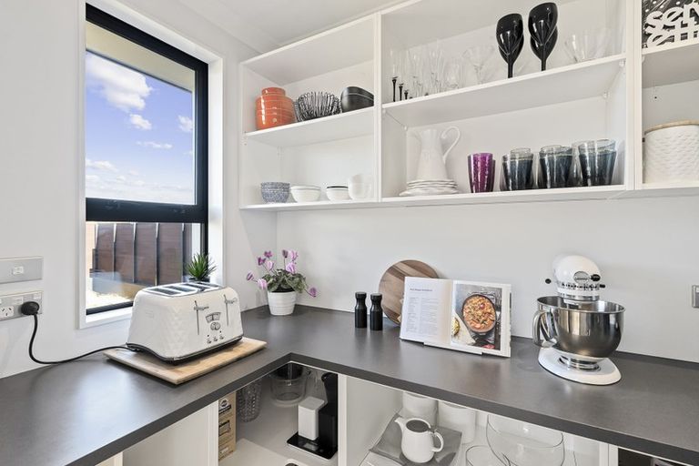 Photo of property in 11 Petrel Close, Paraparaumu Beach, Paraparaumu, 5032