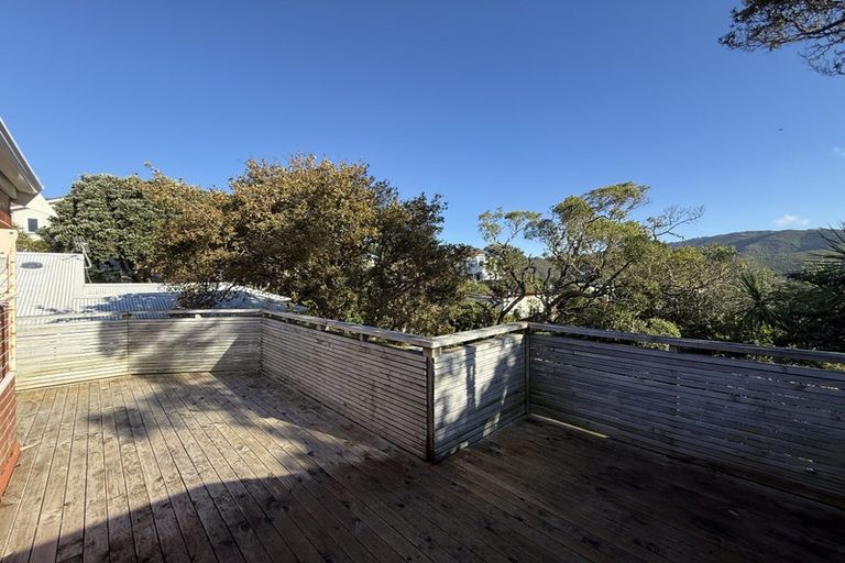 Photo of property in 150 The Ridgeway, Mornington, Wellington, 6021