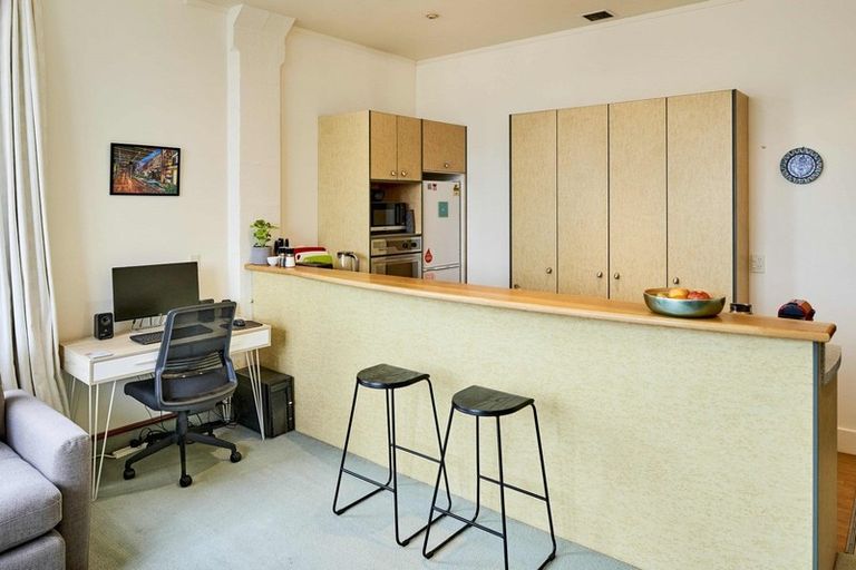 Photo of property in 10/37u Majoribanks Street, Mount Victoria, Wellington, 6011