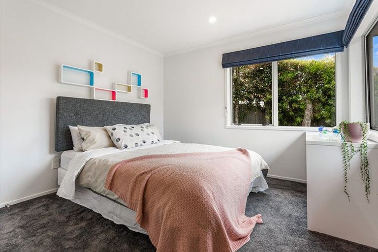 Photo of property in 54 Hornbill Drive, Fairview Heights, Auckland, 0632