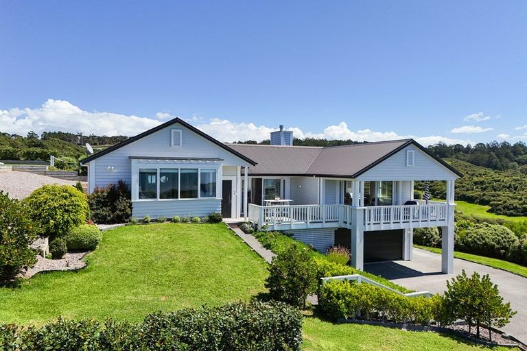 Photo of property in 98 Ahumoana Road, Okura Bush, Albany, 0794
