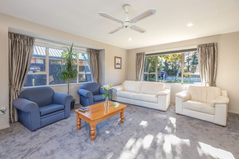 Photo of property in 32 Masefield Drive, Rolleston, 7614