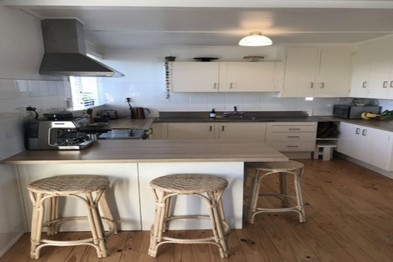 Photo of property in 31 Hillcrest Road, Hatfields Beach, Orewa, 0931