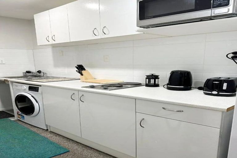 Photo of property in 16 Leith Court, Papatoetoe, Auckland, 2104