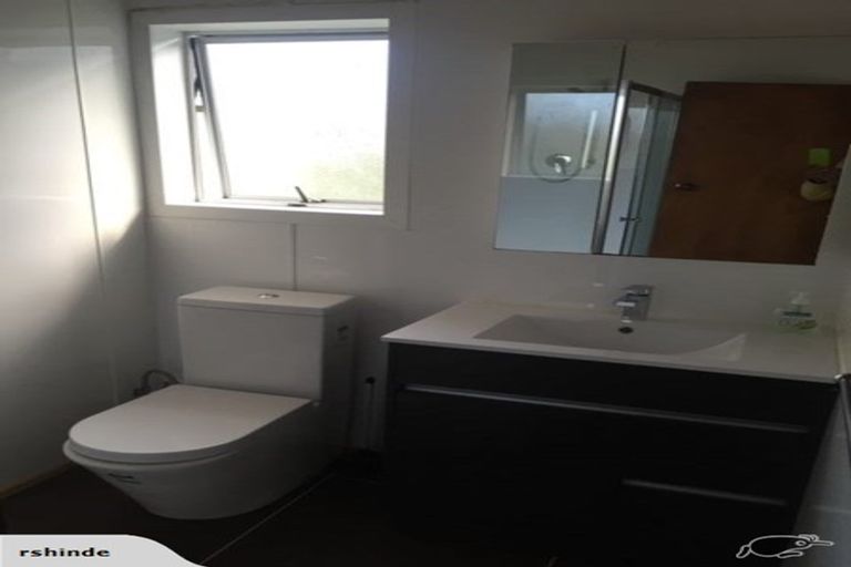 Photo of property in 4 Kaurilands Road, Titirangi, Auckland, 0604