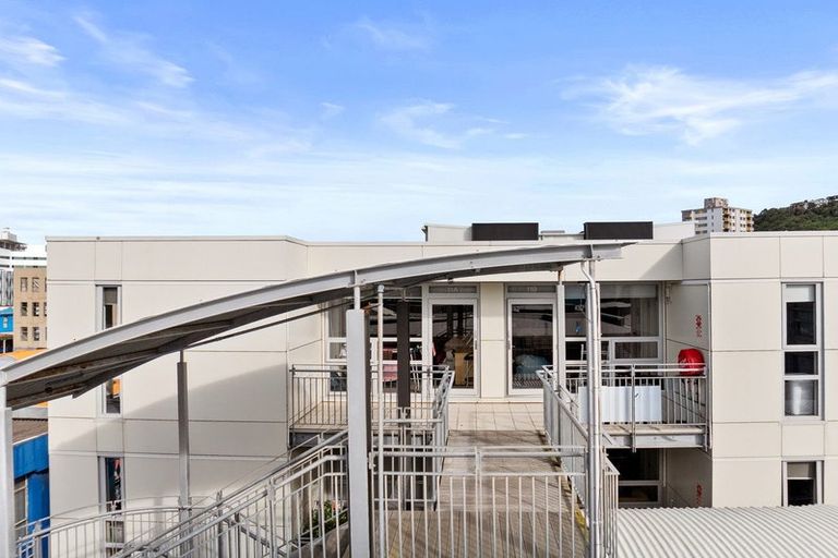 Photo of property in Hanson House, 11a/27 Hanson Street, Mount Cook, Wellington, 6021