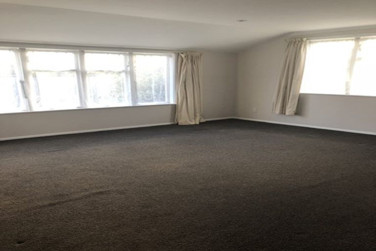 Photo of property in 30 Palmer Crescent, Silverstream, Upper Hutt, 5019