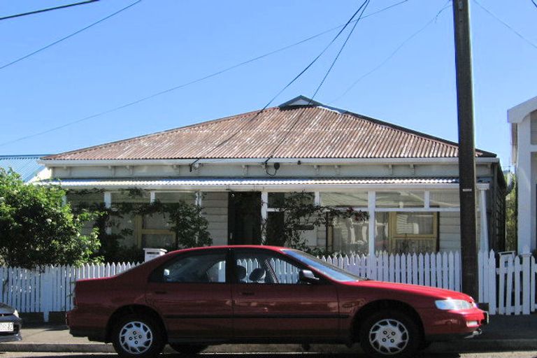 Photo of property in 32 Coromandel Street, Newtown, Wellington, 6021