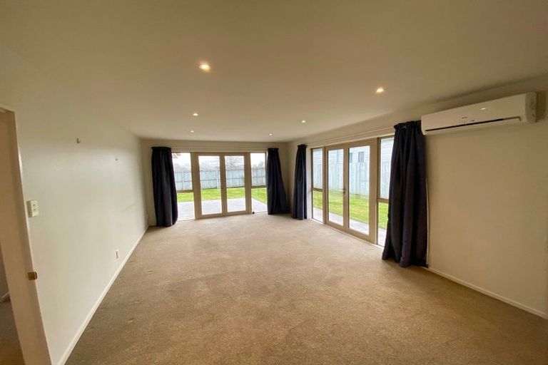 Photo of property in 73a Wattle Drive, New Brighton, Christchurch, 8083