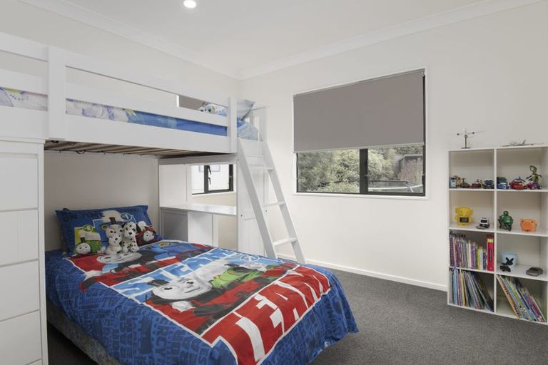 Photo of property in 203 Westchester Drive, Churton Park, Wellington, 6037