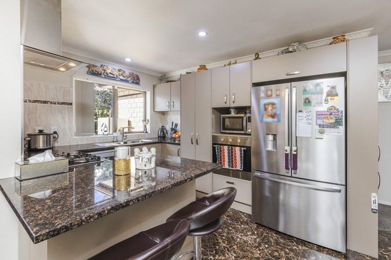 Photo of property in 50b Great South Road, Manurewa, Auckland, 2102