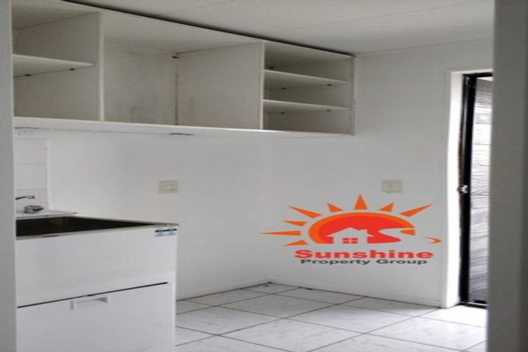 Photo of property in 148 Don Buck Road, Massey, Auckland, 0614