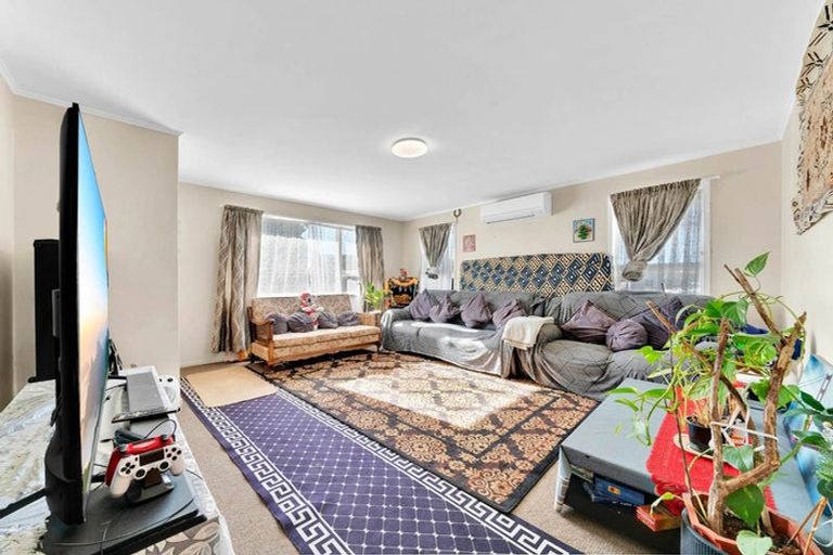 Photo of property in 78 Raglan Street, Mangere East, Auckland, 2024