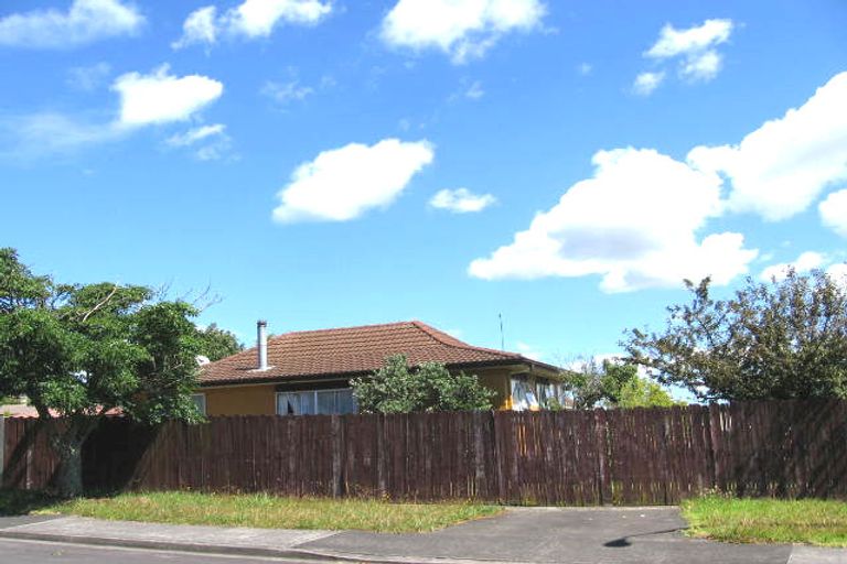 Photo of property in 2 Merida Place, Unsworth Heights, Auckland, 0632