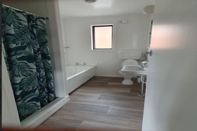 Photo of property in 15a Tawa Street, Melville, Hamilton, 3206