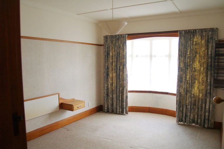 Photo of property in 297 The Parade, Island Bay, Wellington, 6023