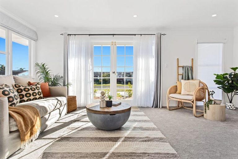 Photo of property in 1a Hikurangi Street, Te Atatu Peninsula, Auckland, 0610