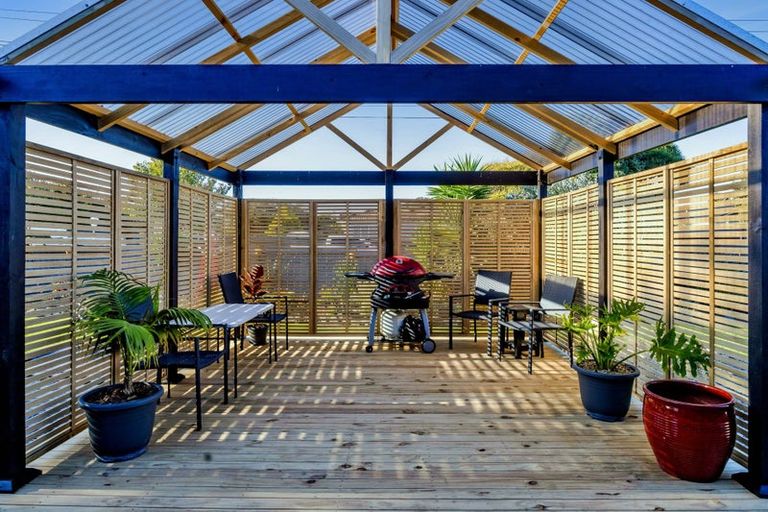 Photo of property in 73 Puriri Street, Hawera, 4610