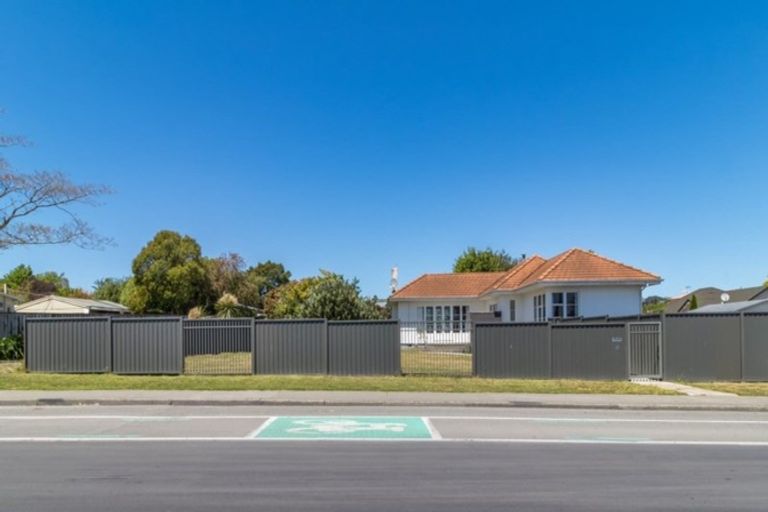 Photo of property in 72 Napier Road, Havelock North, 4130