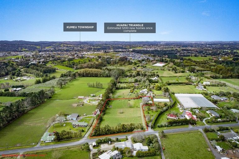 Photo of property in 53 Motu Road, Kumeu, 0891