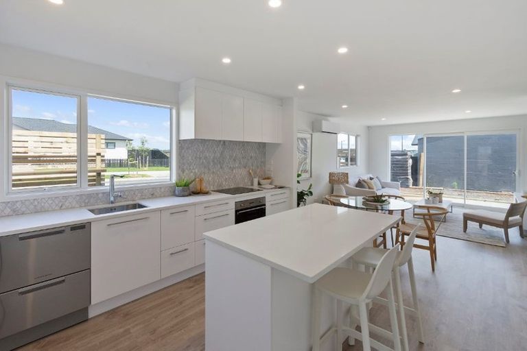 Photo of property in 27 Jutland Road, Pukekohe, 2120