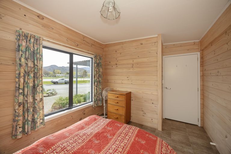 Photo of property in 2 East Road, Otematata, 9412