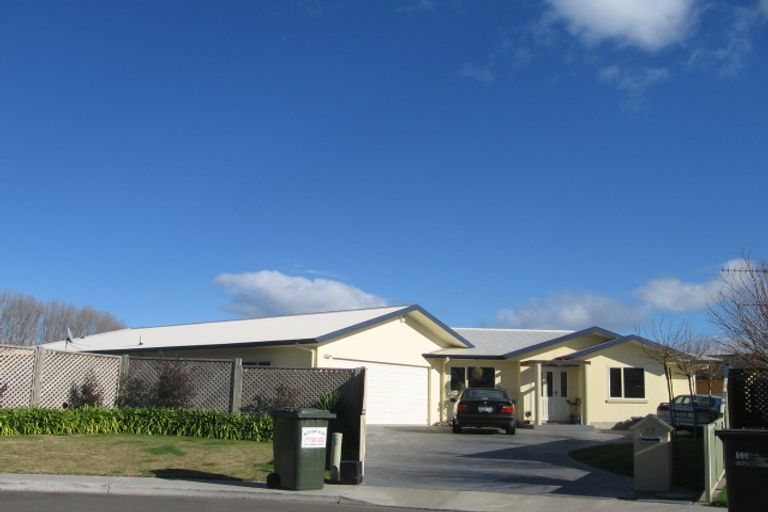 Photo of property in 17 Chelsea Drive, Taradale, Napier, 4112