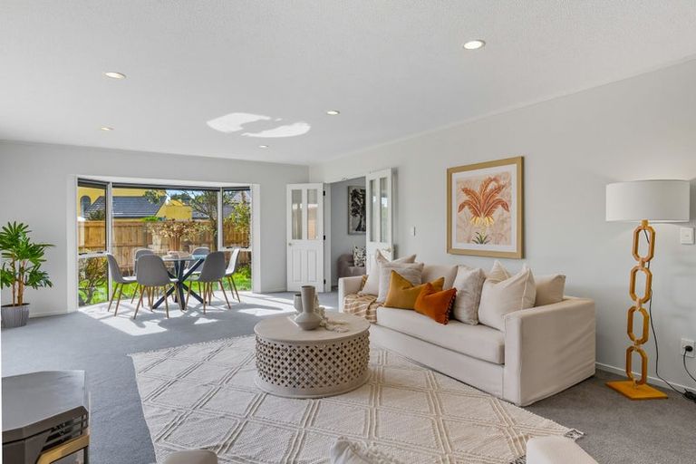 Photo of property in 2 Leigh Place, Paraparaumu Beach, Paraparaumu, 5032