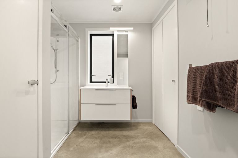 Photo of property in 108 Oxford Street, South Dunedin, Dunedin, 9012
