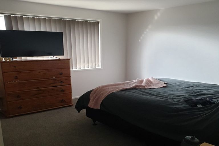 Photo of property in 14 Modello Lane, Waiuku, 2123