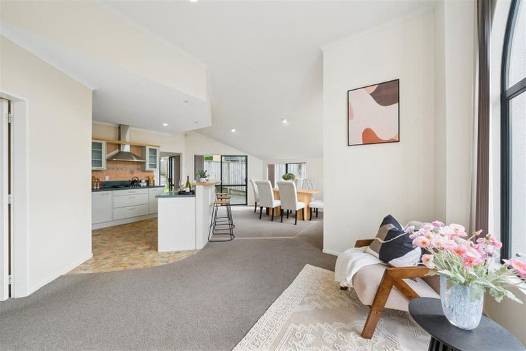 Photo of property in 23 Amesbury Drive, Churton Park, Wellington, 6037