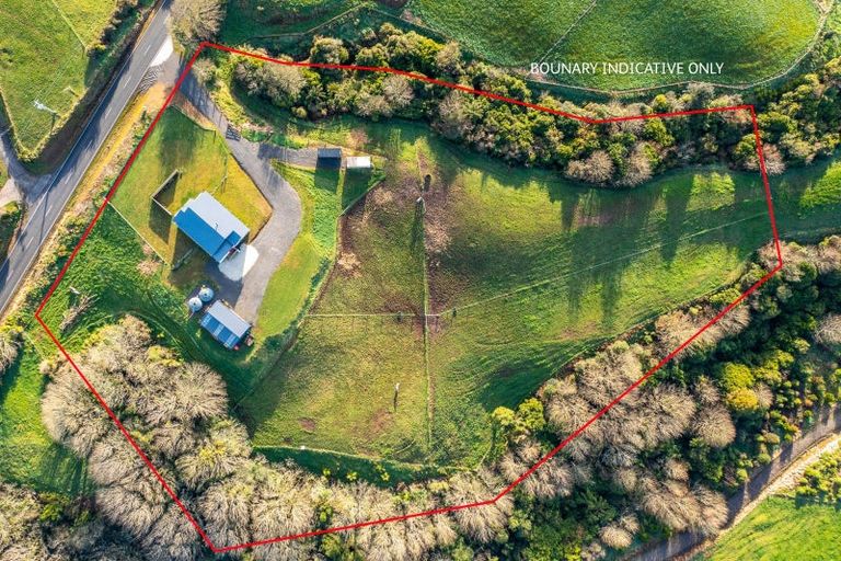 Photo of property in 403 Opunake Road, Cardiff, Stratford, 4391