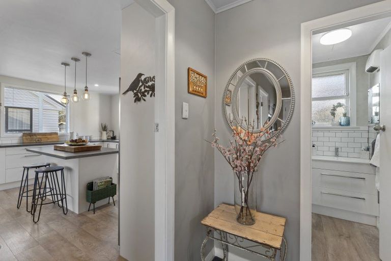 Photo of property in 21 Avro Crescent, Hornby, Christchurch, 8042