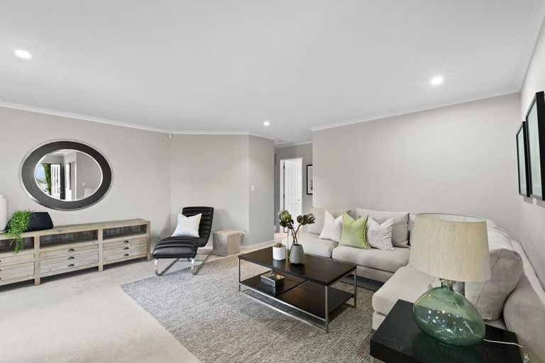 Photo of property in 60 Seamount Drive, Red Beach, 0932