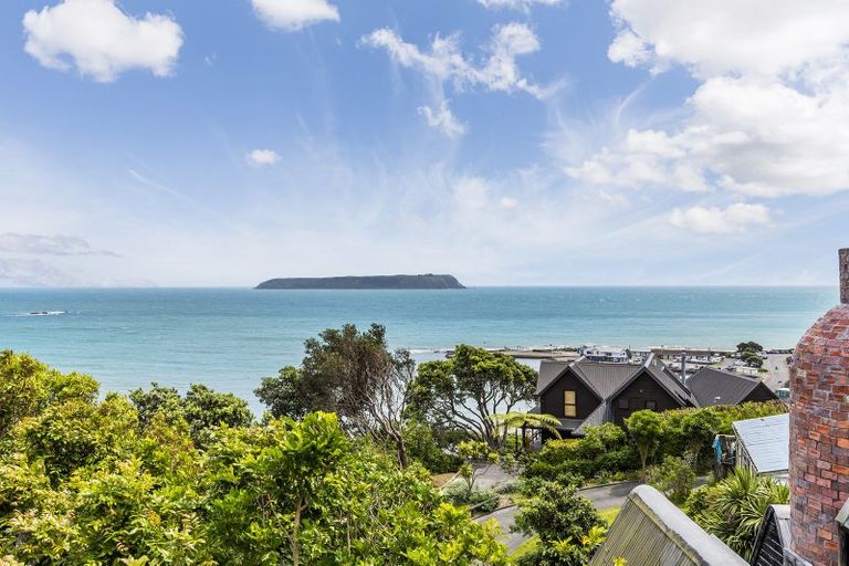 Photo of property in 3a Roys Road, Plimmerton, Porirua, 5026