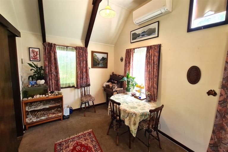 Photo of property in 6 Egmont Place, Bishopdale, Christchurch, 8051