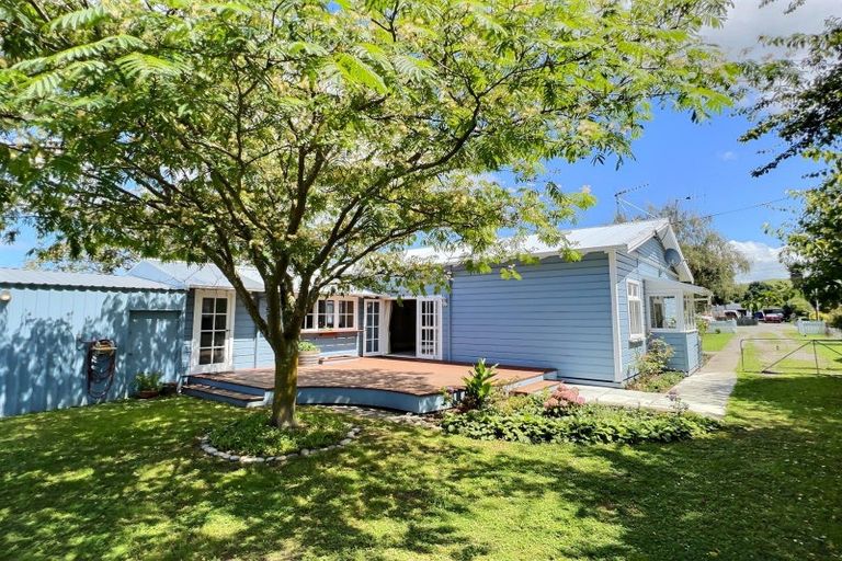 Photo of property in 14 Russell Street, Otane, 4202