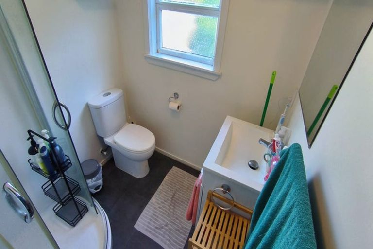 Photo of property in 62 Severn Street, Island Bay, Wellington, 6023