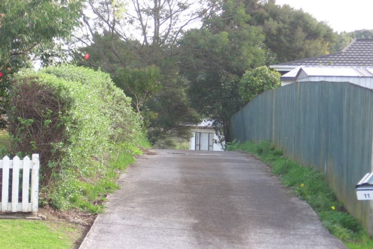 Photo of property in 11 Taioma Crescent, Te Atatu Peninsula, Auckland, 0610