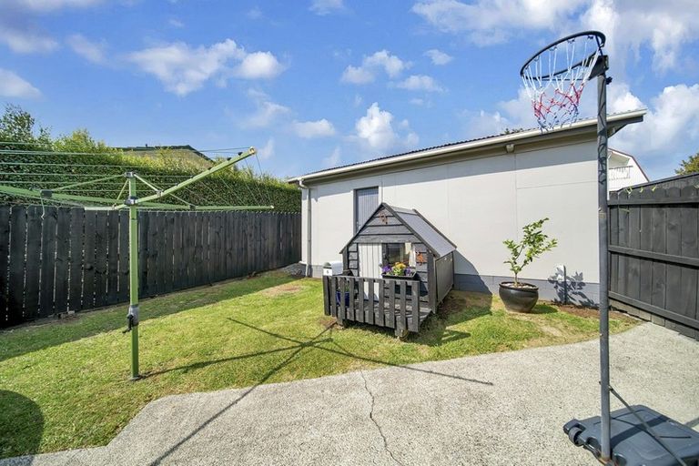 Photo of property in 23 Marvon Downs Avenue, Pakuranga Heights, Auckland, 2010