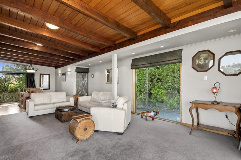 Photo of property in 52 Waitohu Road, York Bay, Lower Hutt, 5013