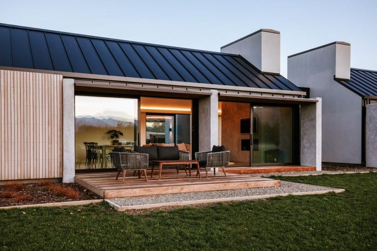 Photo of property in 10 Little Orchard Way, Wanaka, 9382