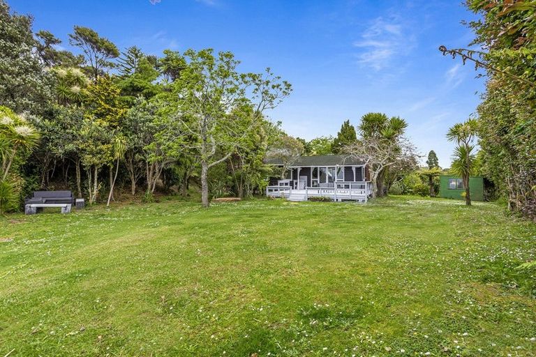 Photo of property in 1 Puketaha Road, Swanson, Auckland, 0816