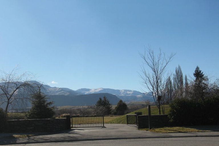 Photo of property in 20 Wellswood Way, Lower Shotover, Queenstown, 9371