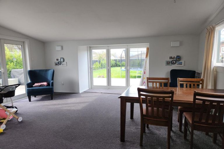 Photo of property in 98 Geraldine Street, Edgeware, Christchurch, 8013