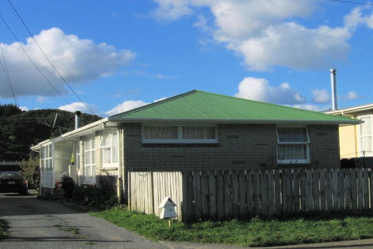 Photo of property in 2/50 Konini Street, Wainuiomata, Lower Hutt, 5014
