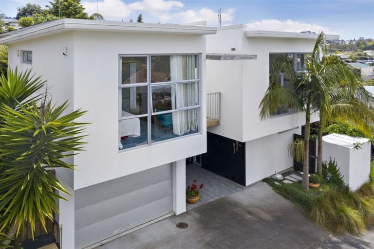 Photo of property in 14a Holiday Road, Stanmore Bay, Whangaparaoa, 0932