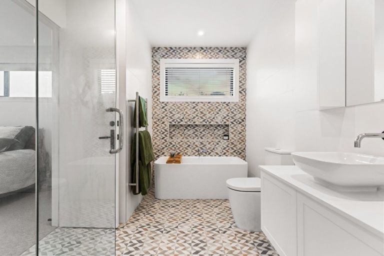 Photo of property in 8 Collings Drive, Lucas Heights, Albany, 0793