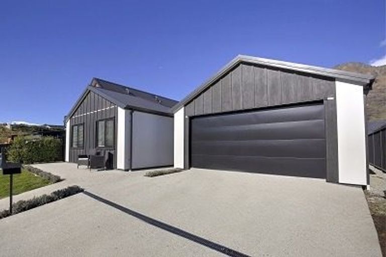 Photo of property in 51a&b Peterley Road, Lower Shotover, Queenstown, 9304